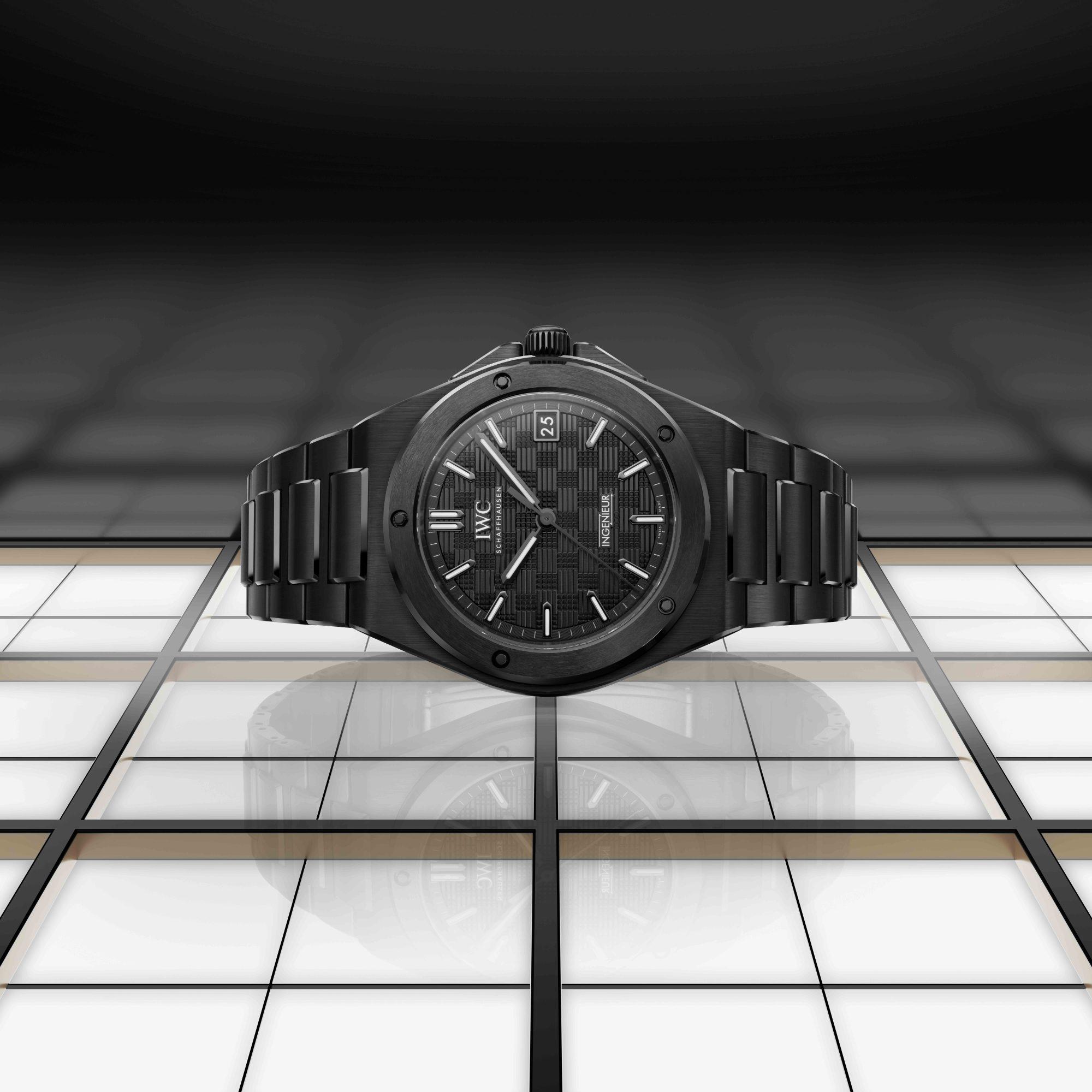 iw338903-mood1