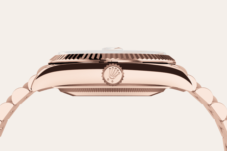 Feature3_Asset portrait M128235-0009
