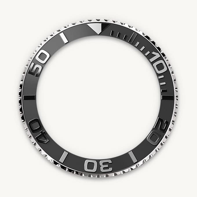 Feature3_Asset portrait M226659-0002