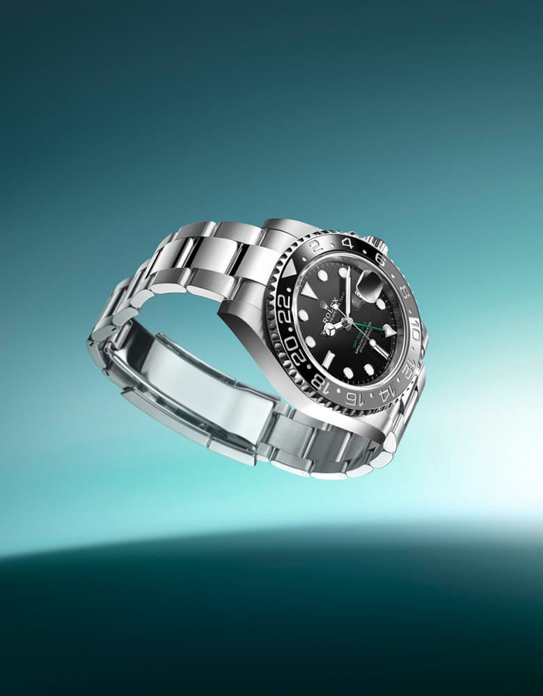 rolex-gmt-master-m126710grnr-0003_2401jva_002_rvb_portrait