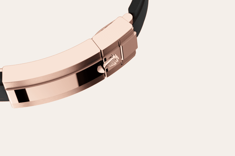 Feature1_Asset portrait M126535TBR-0002