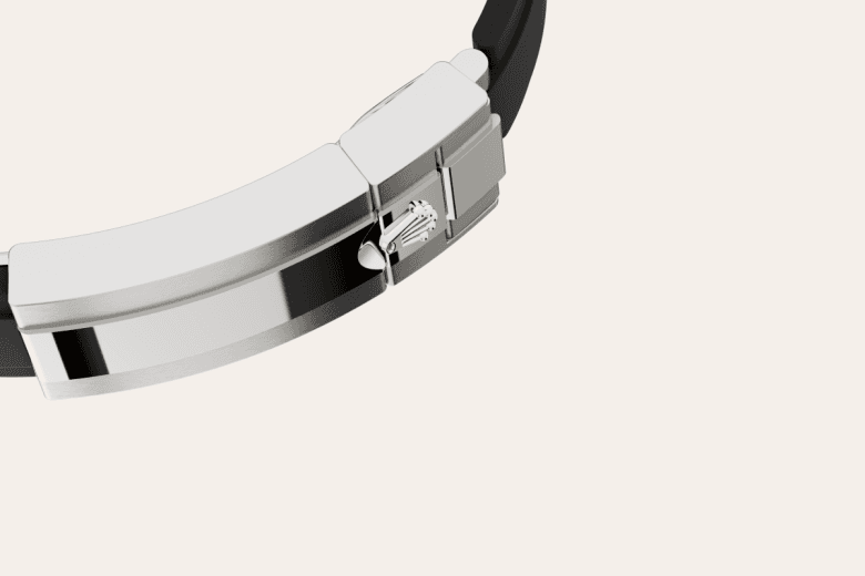 Feature1_Asset portrait M126589RBR-0001