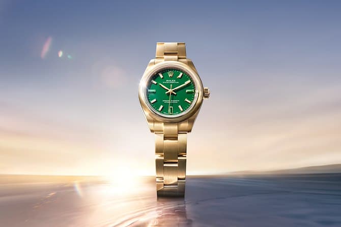 rolex-new-watches-2026-the-oyster-perpetual-28-and-34-m124205-0002-and-m276208-0002-cover-portrait
