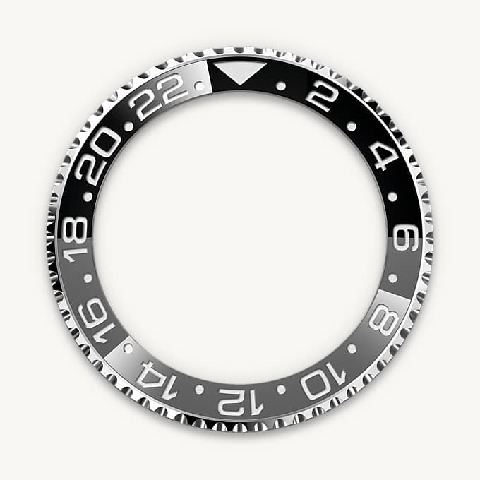 Feature1_Asset portrait M126710GRNR-0003